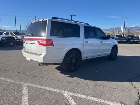 Used 2016 Lincoln Navigator L Select image 3