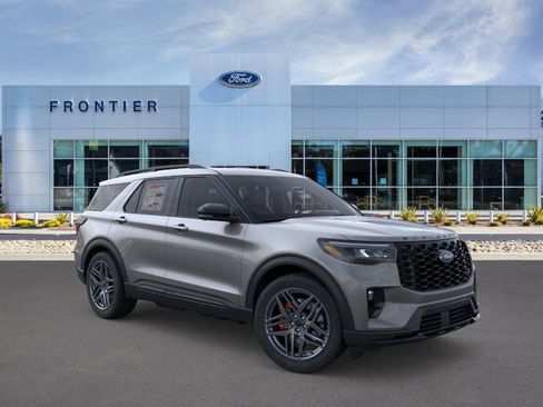 New 2026 Ford Explorer ST w/ Sun And Sound Package image 7