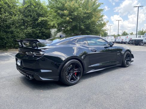 Used 2020 Chevrolet Camaro ZL1 RWD image 9