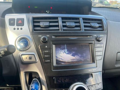 Used 2012 Toyota Prius V Five image 7