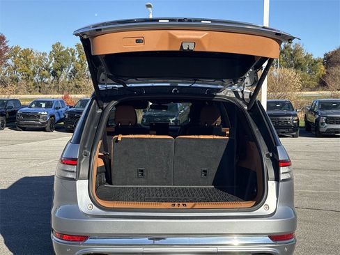 Used 2020 Lincoln Aviator Black Label w/ Class IV Trailer Tow Package image 21