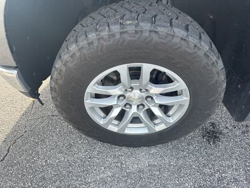 Used 2019 Chevrolet Silverado 1500 LT w/ All-Star Edition image 9