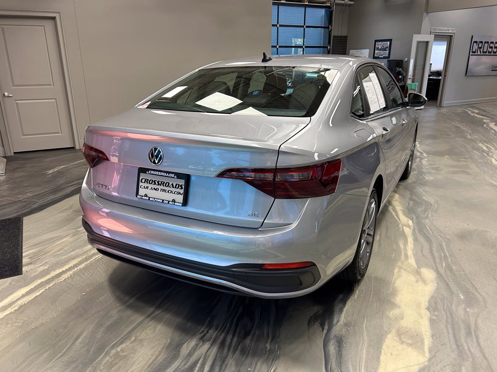 Used 2024 Volkswagen Jetta SE FWD image 29