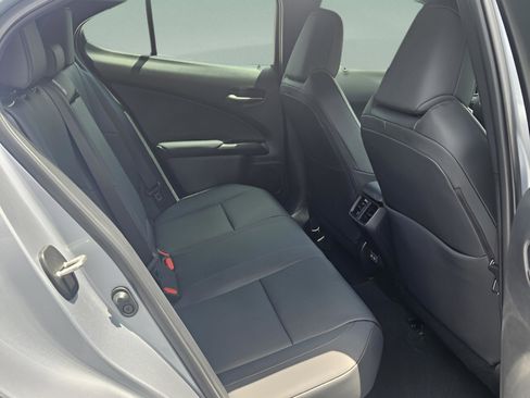 Used 2024 Lexus UX 250h F Sport FWD image 14