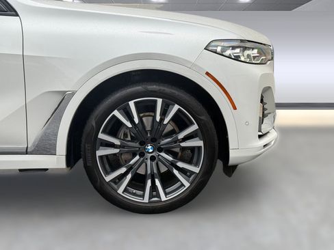 Used 2021 BMW X7 xDrive40i w/ Premium Package image 10