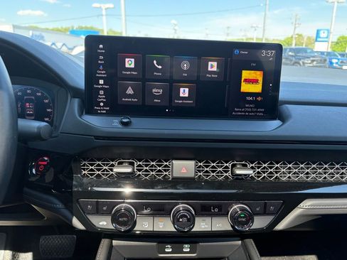 Used 2025 Honda Accord Touring image 8