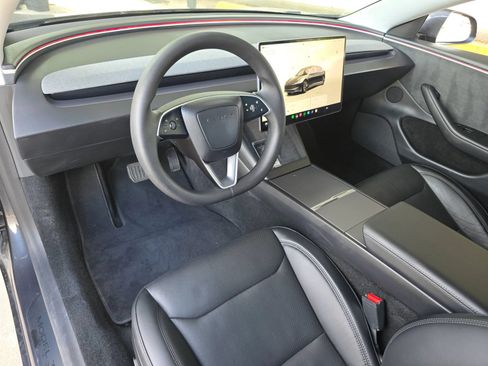 Used 2025 Tesla Model 3 Long Range AWD/4WD image 16