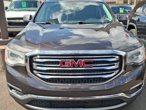 Used 2018 GMC Acadia SLE AWD/4WD image 2
