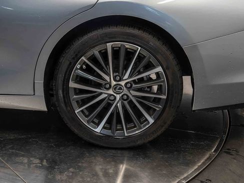 Used 2023 Lexus ES 350 w/ Premium Package FWD image 10