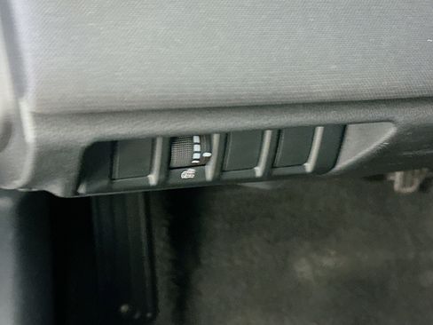 Used 2020 Subaru Outback Premium image 17