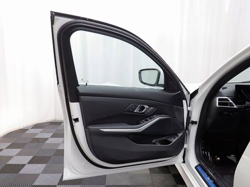 New 2026 BMW 330i Sedan RWD image 4