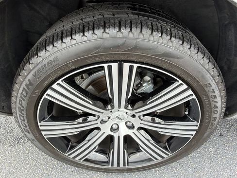 Used 2023 Volvo XC90 B6 Ultimate w/ Protection Package Premier AWD/4WD image 17