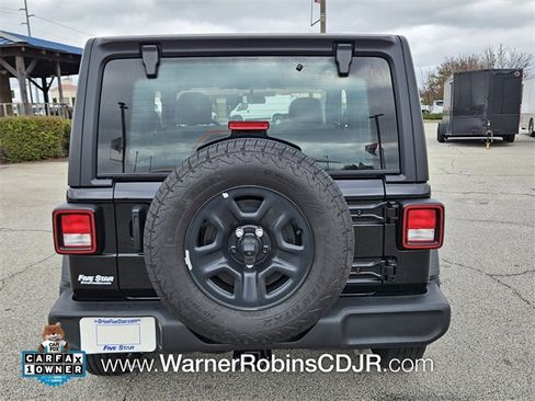 Used 2025 Jeep Wrangler Sport image 8