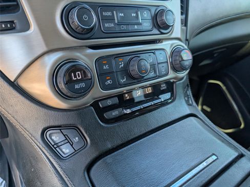 Used 2017 GMC Yukon Denali w/ Open Road Package image 19