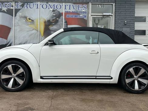 Used 2013 Volkswagen Beetle 2.0T image 6