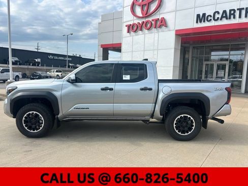 New 2026 Toyota Tacoma TRD Off-Road AWD/4WD image 10