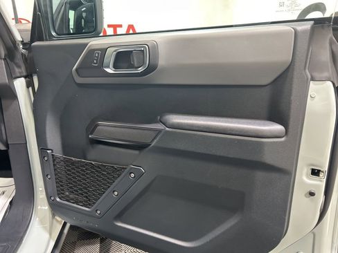 Used 2024 Ford Bronco Black Diamond w/ Sasquatch Package image 11