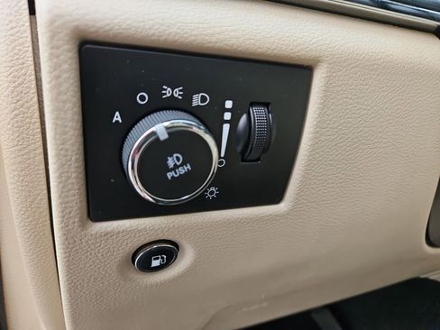 Used 2020 Jeep Grand Cherokee Limited w/ Trailer Tow Group IV image 22