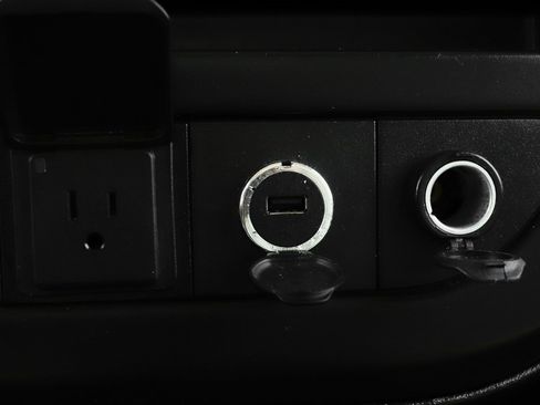 Used 2015 Chevrolet Express 4500 image 33