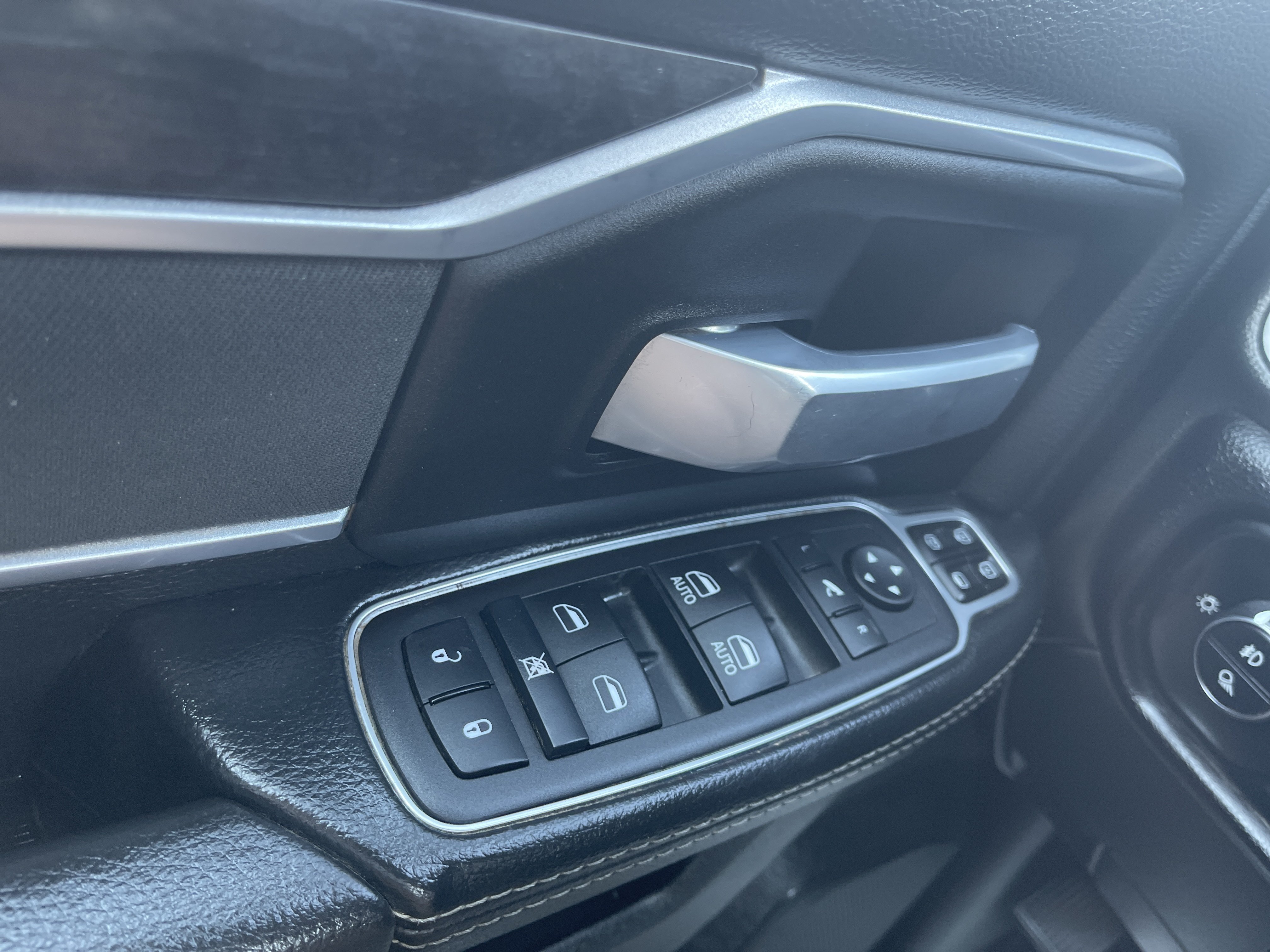 Used 2024 RAM 2500 Big Horn AWD/4WD image 22