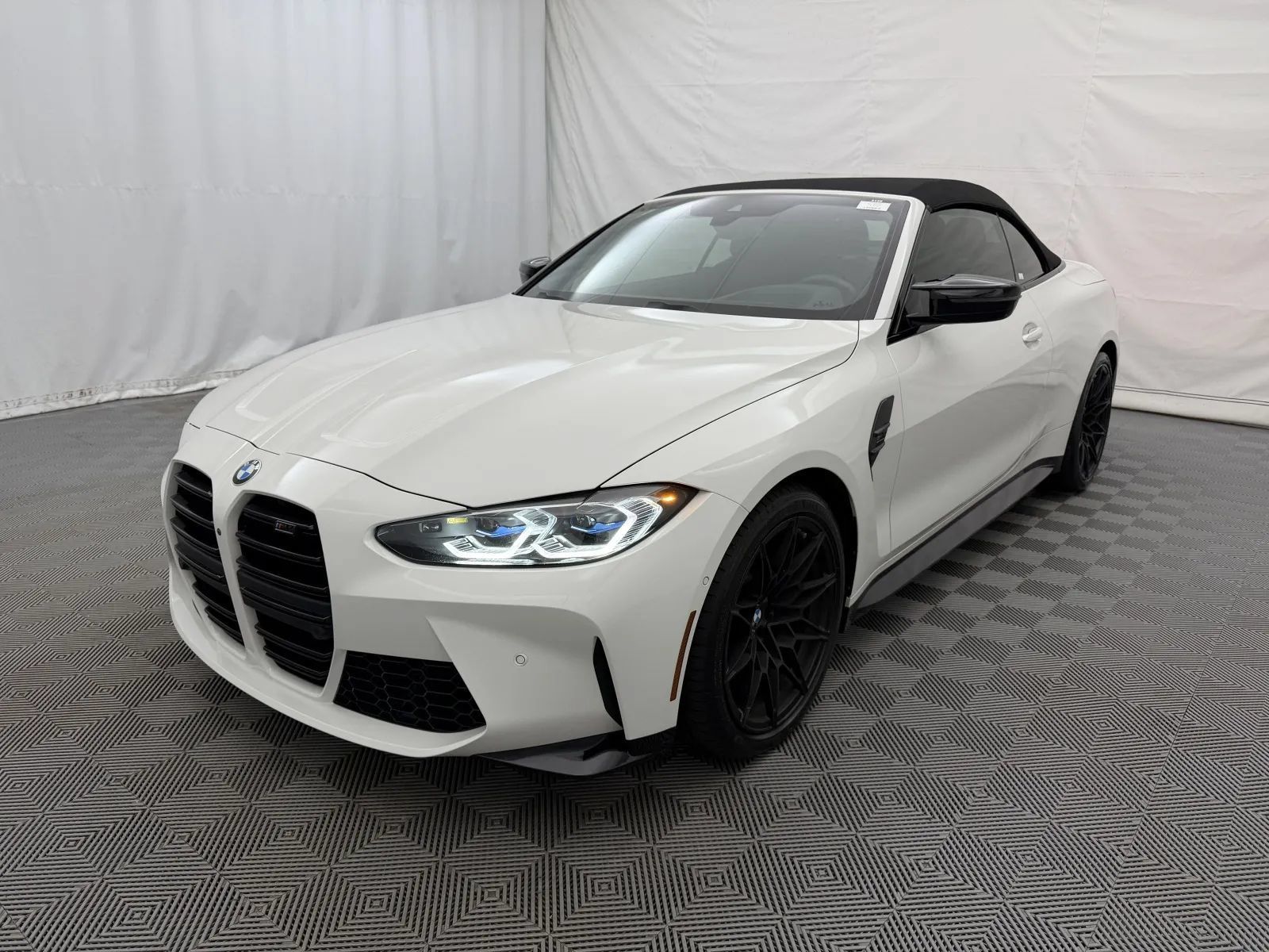 Used 2022 BMW M4 xDrive Competition w/ Executive Package AWD/4WD image 10