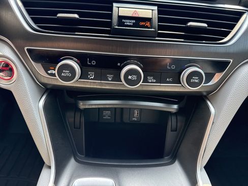 Certified 2020 Honda Accord Hybrid image 26