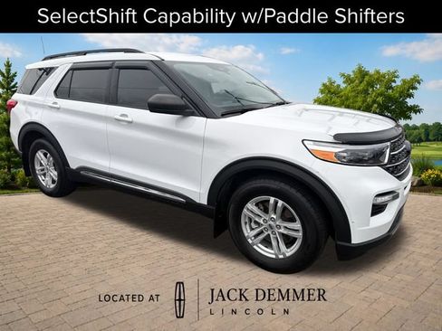 Used 2021 Ford Explorer XLT w/ Equipment Group 202A AWD/4WD image 9