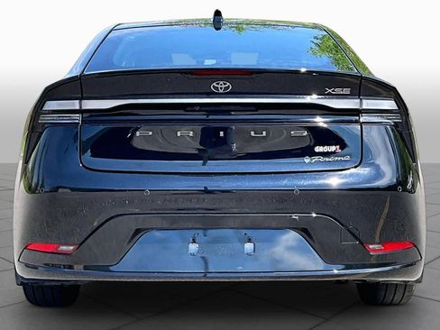 Used 2023 Toyota Prius Prime Premium FWD image 5