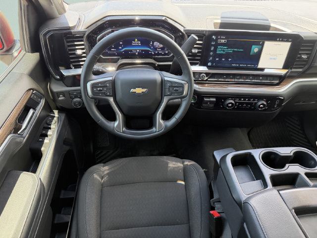 Used 2025 Chevrolet Silverado 1500 LT AWD/4WD image 18
