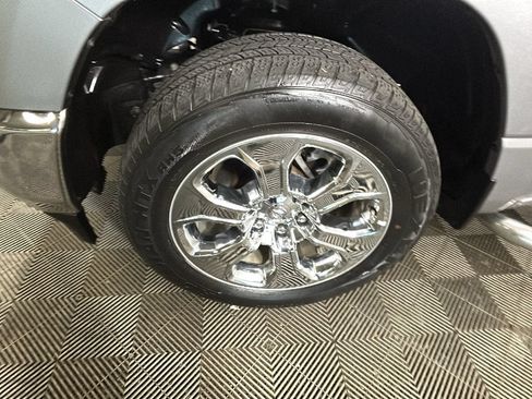 Used 2022 RAM 1500 Big Horn AWD/4WD image 11