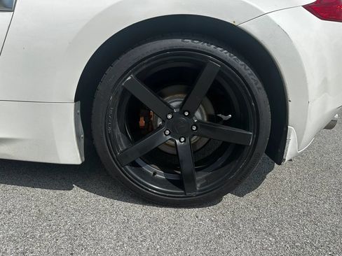 Used 2014 Nissan 370Z Touring RWD image 20