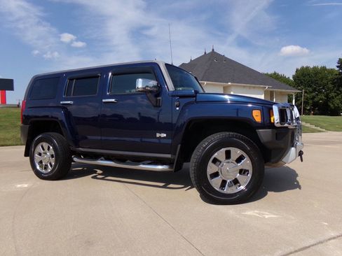 Used 2008 HUMMER H3 Alpha image 13