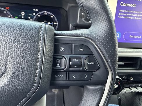 Certified 2025 Toyota 4Runner Trailhunter image 40