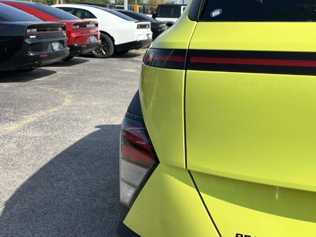 Used 2025 Hyundai Kona SEL AWD/4WD image 10