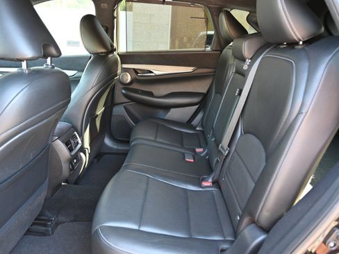 Used 2019 INFINITI QX50 Essential w/ Sensory Package AWD/4WD image 19