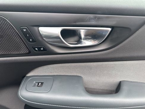 Used 2021 Volvo S60 T8 R-Design image 15