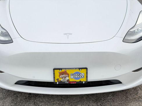 Used 2022 Tesla Model Y Long Range image 95