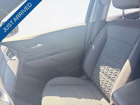 Used 2024 Chevrolet Equinox LT image 25