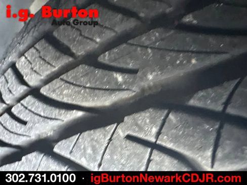 Used 2017 Jeep Cherokee Limited AWD/4WD image 7