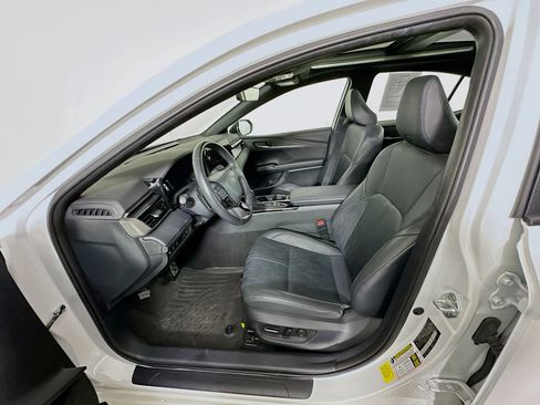 Used 2025 Toyota Camry XSE FWD image 13