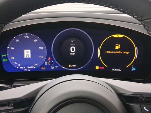 Used 2025 Porsche Macan 4S Electric AWD/4WD image 24