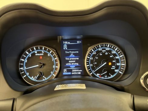 Used 2022 INFINITI Q60 3.0t Luxe w/ Essential Package image 18