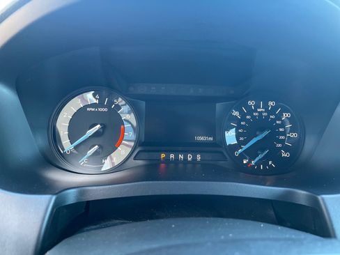 Used 2018 Ford Explorer XLT image 16