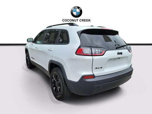 Used 2023 Jeep Cherokee Altitude Lux AWD/4WD image 3