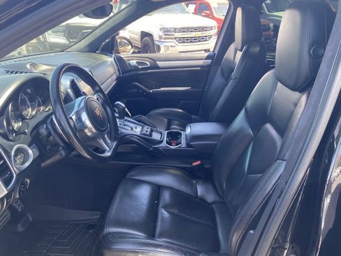 Used 2012 Porsche Cayenne Turbo AWD/4WD image 17