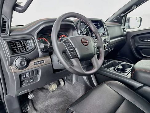 Used 2024 Nissan Titan PRO-4X w/ Pro-4x Convenience Package AWD/4WD image 9