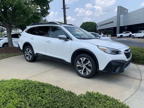 Used 2021 Subaru Outback Touring w/ Popular Package #2 AWD/4WD image 2