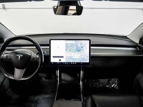 Used 2019 Tesla Model 3 Standard Range Plus image 15