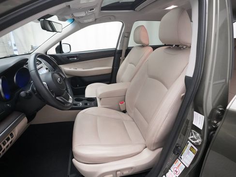 Used 2019 Subaru Outback 2.5i Limited AWD/4WD image 7