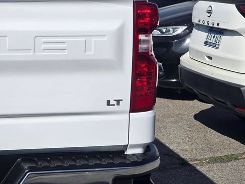 Used 2025 Chevrolet Silverado 1500 LT RWD image 8